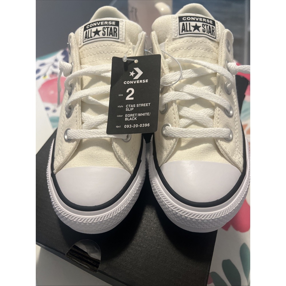 Converse Girls Size 2 Hearts